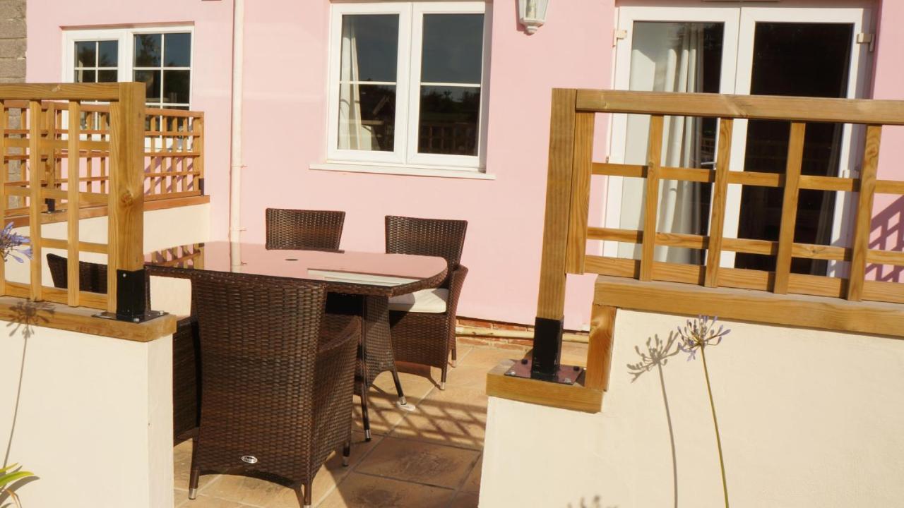 Ellingham Self-Catering Cottages Saint Peter Port المظهر الخارجي الصورة
